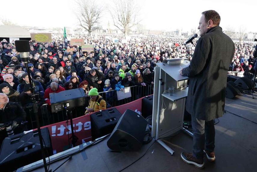 100.000 Menschen setzten Zeichen für Demokratie und Rechtsstaatlichkeit in Düsseldorf