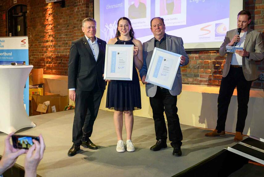 Sportlerehrung des Rhein-Kreises Neuss: Ehrenamtspreis für Siegfried Willecke und Lucia Gerdts